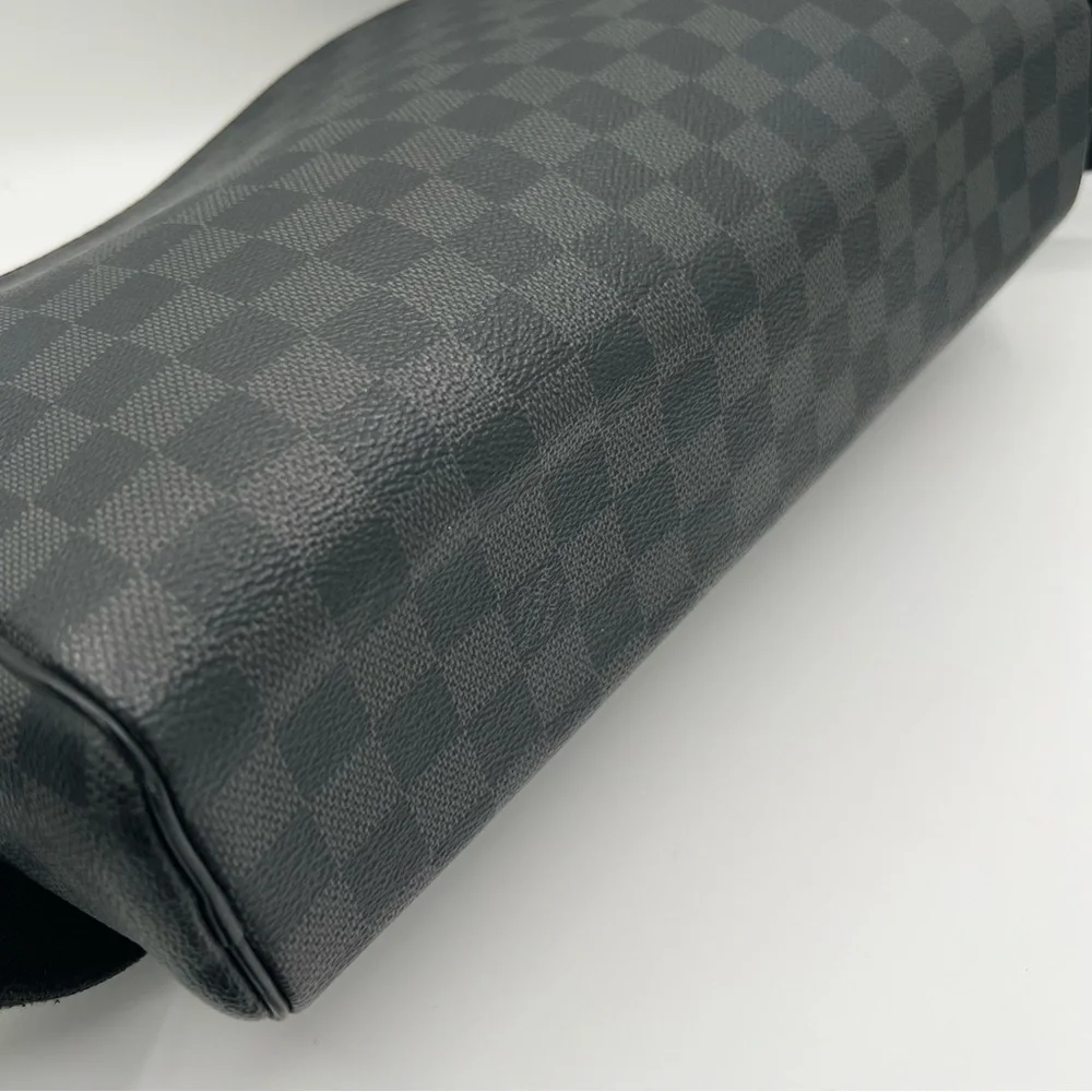 Louis Vuitton Black and Gray Damier Graphite Messenger Bag
